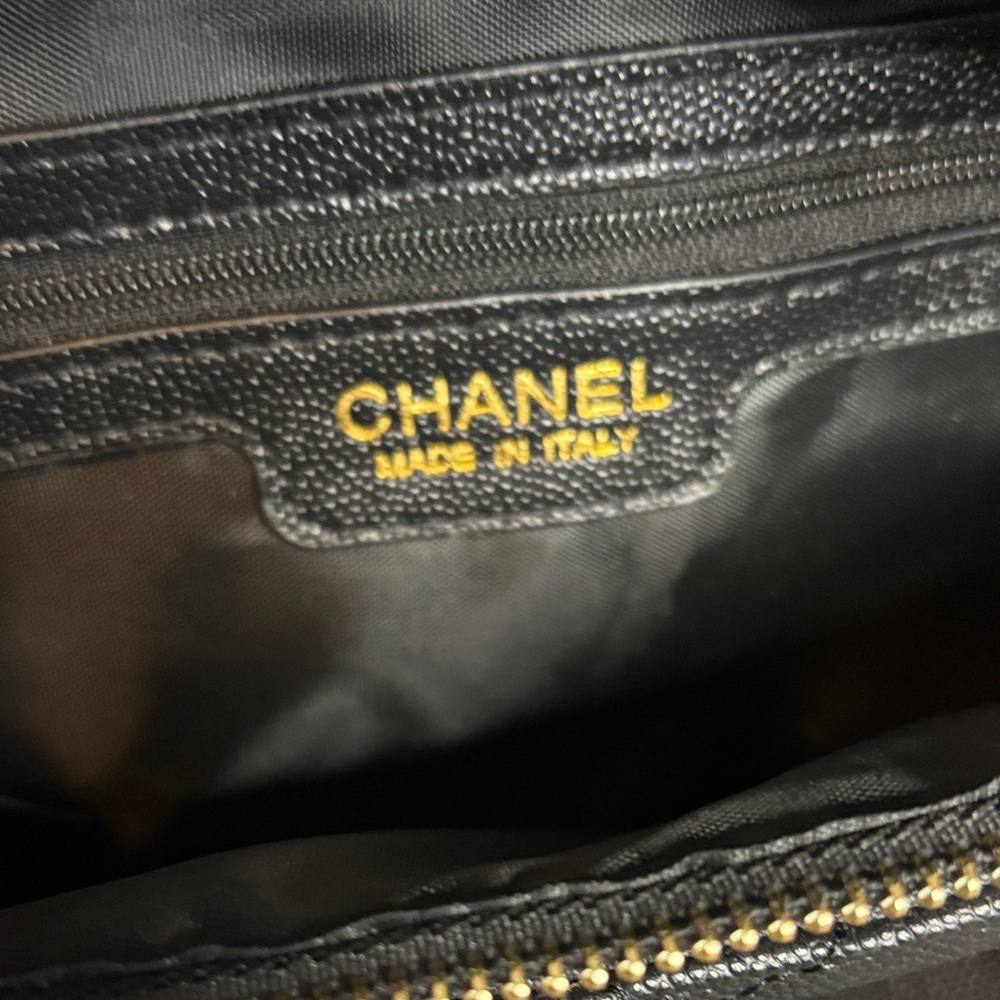 Chanel VIP Precision Black Quilted Crossbody Bag - Picture 6 of 7